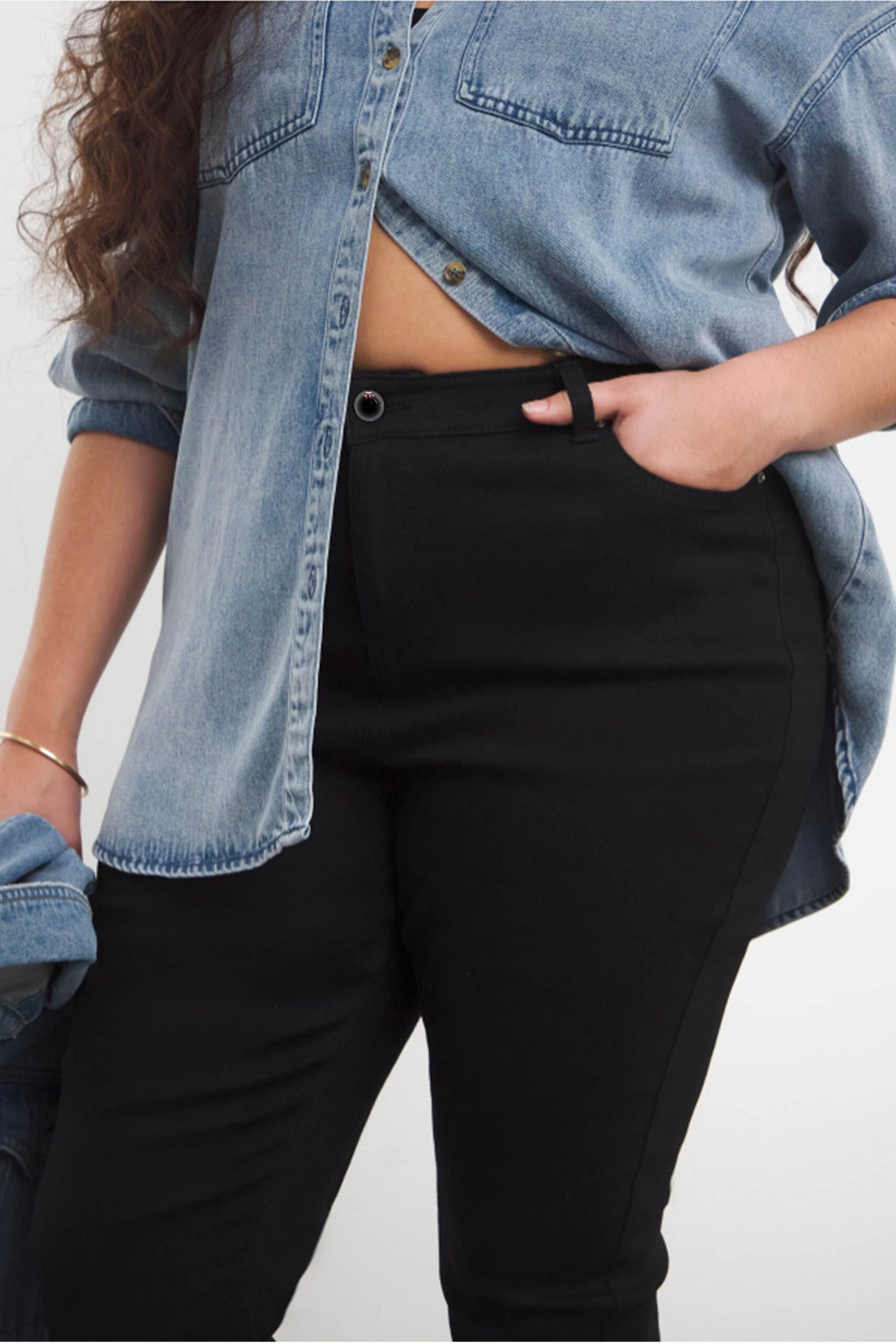 Black Flared Highwaist Super Stretch Jean