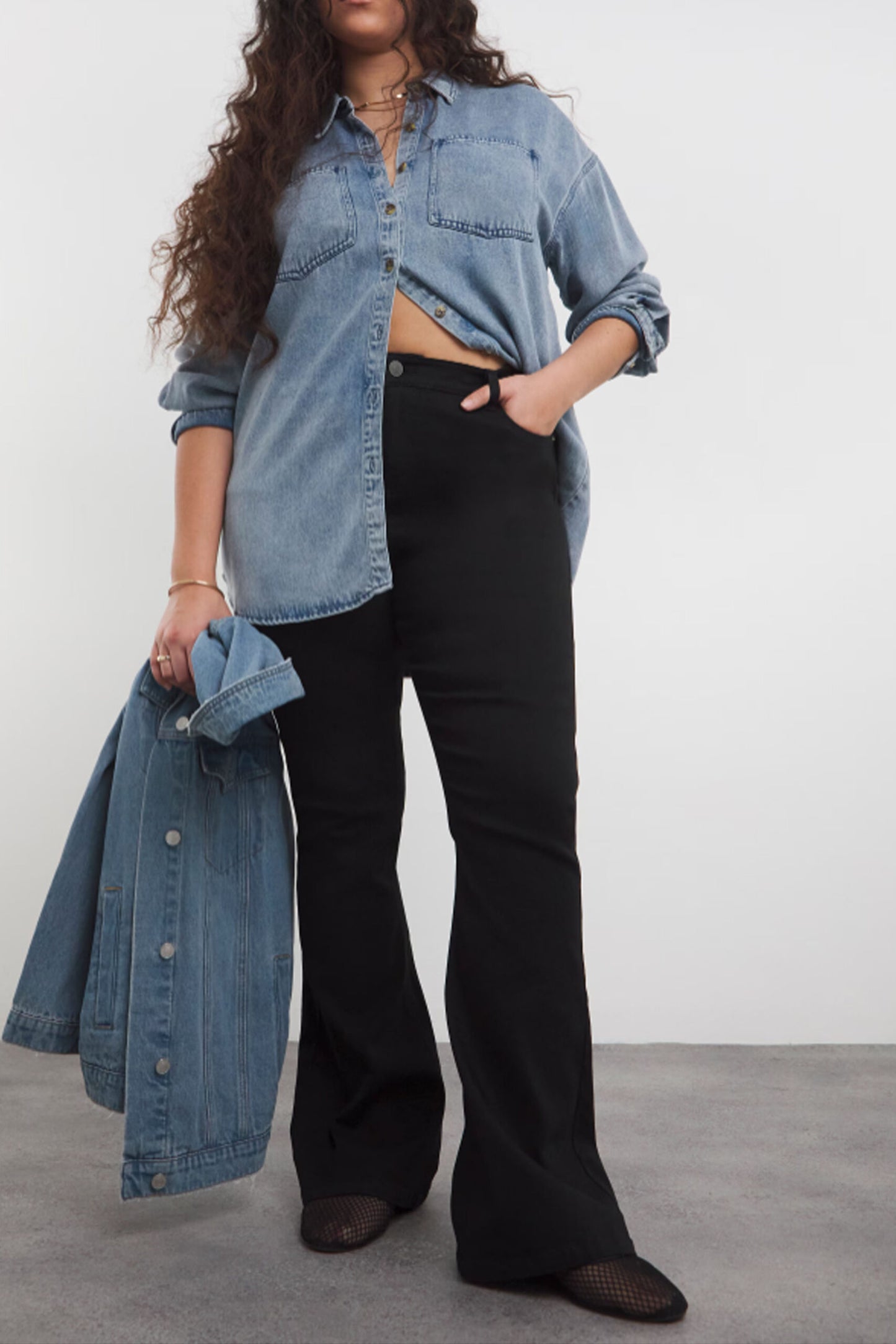 Black Flared Highwaist Super Stretch Jean