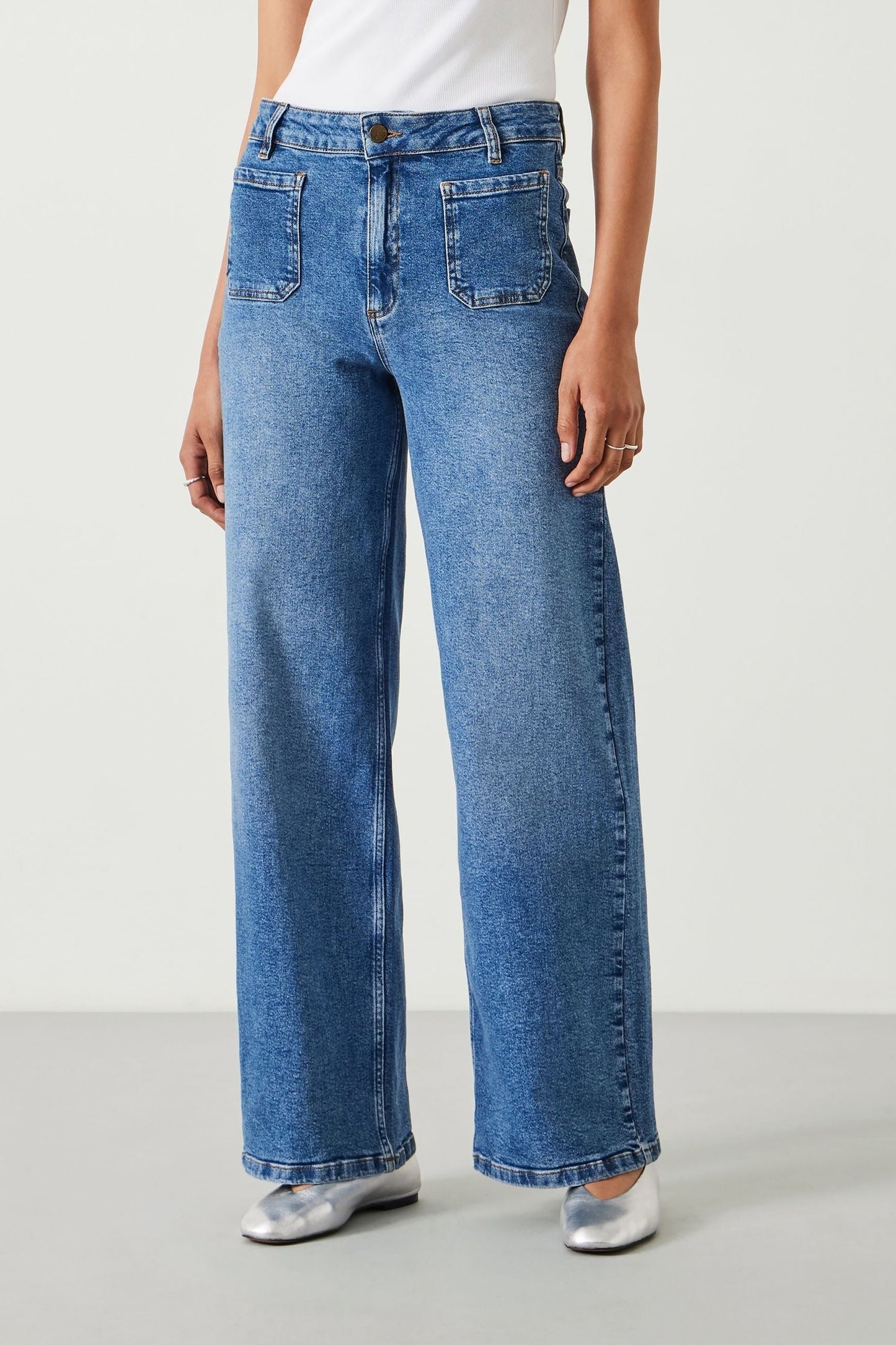 Classic Flared Jeans