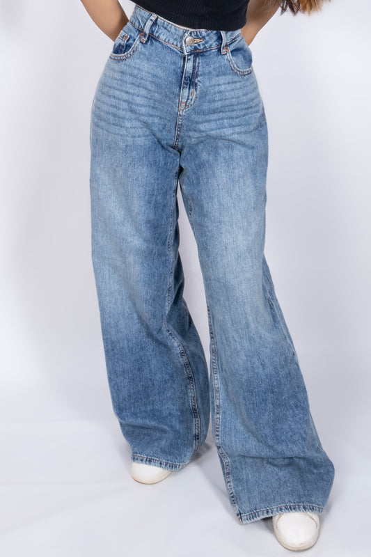 High-Waisted Wide Legged Jeans