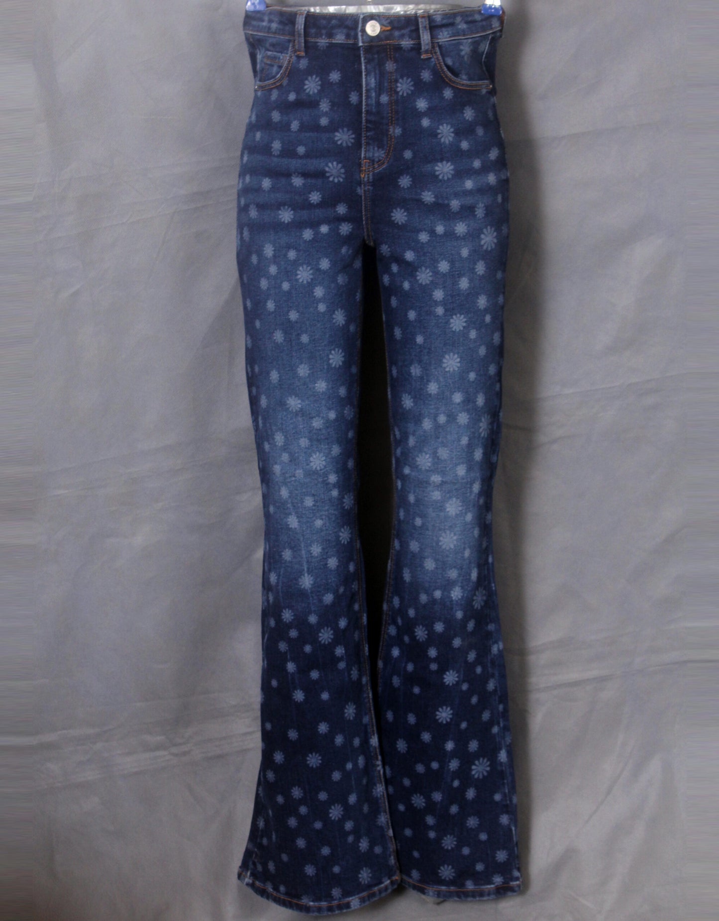 Girl's vintage wash bell-bottom jeans
