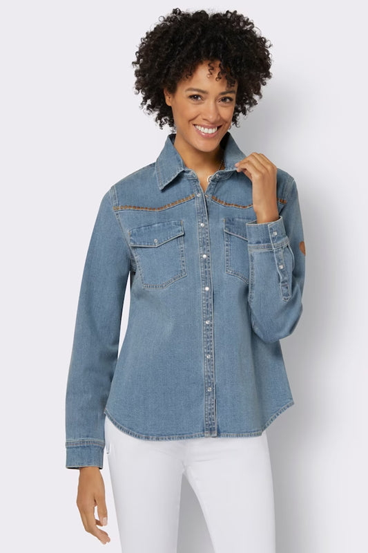 Shirt blouse with decorative seams