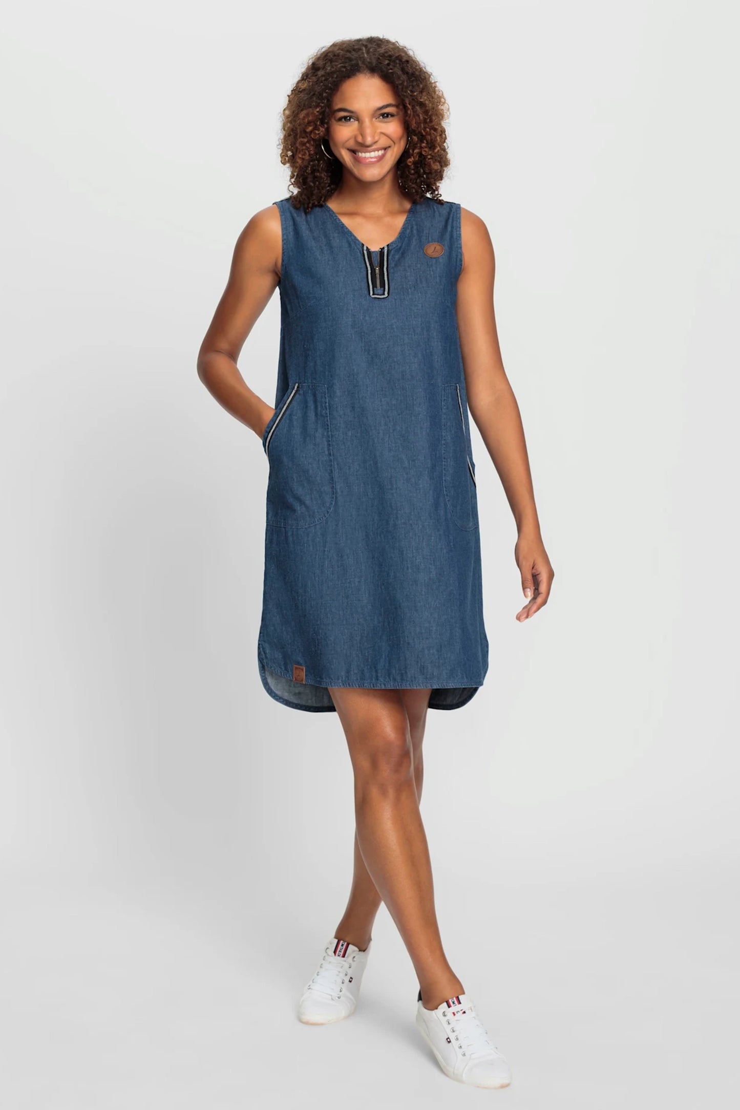 Women’s Casual Sleeveless Denim Dress with Zipper Detail