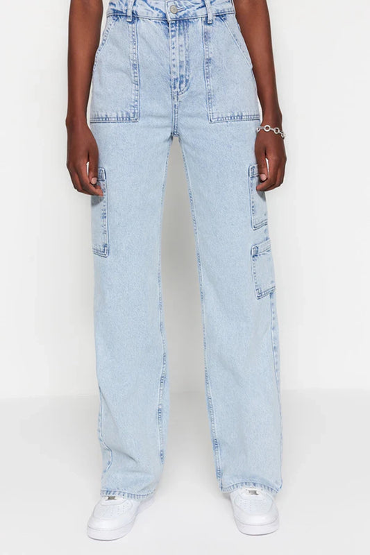 High-Waist Wide Leg Cargo Jeans – Light Wash