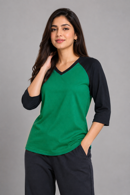 Classic Colorblock Raglan V-Neck Tee – Emerald & Black
