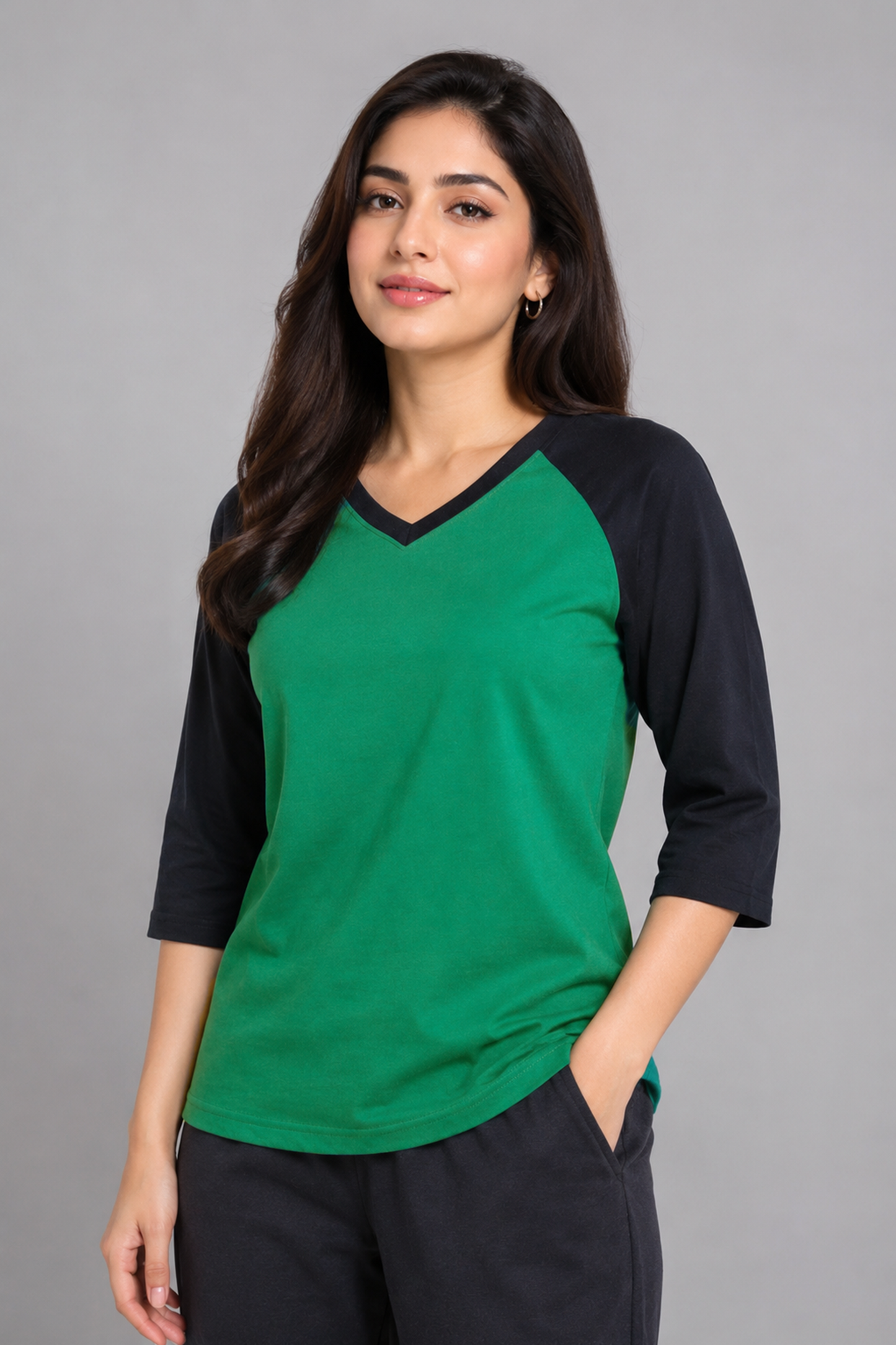 Classic Colorblock Raglan V-Neck Tee – Emerald & Black