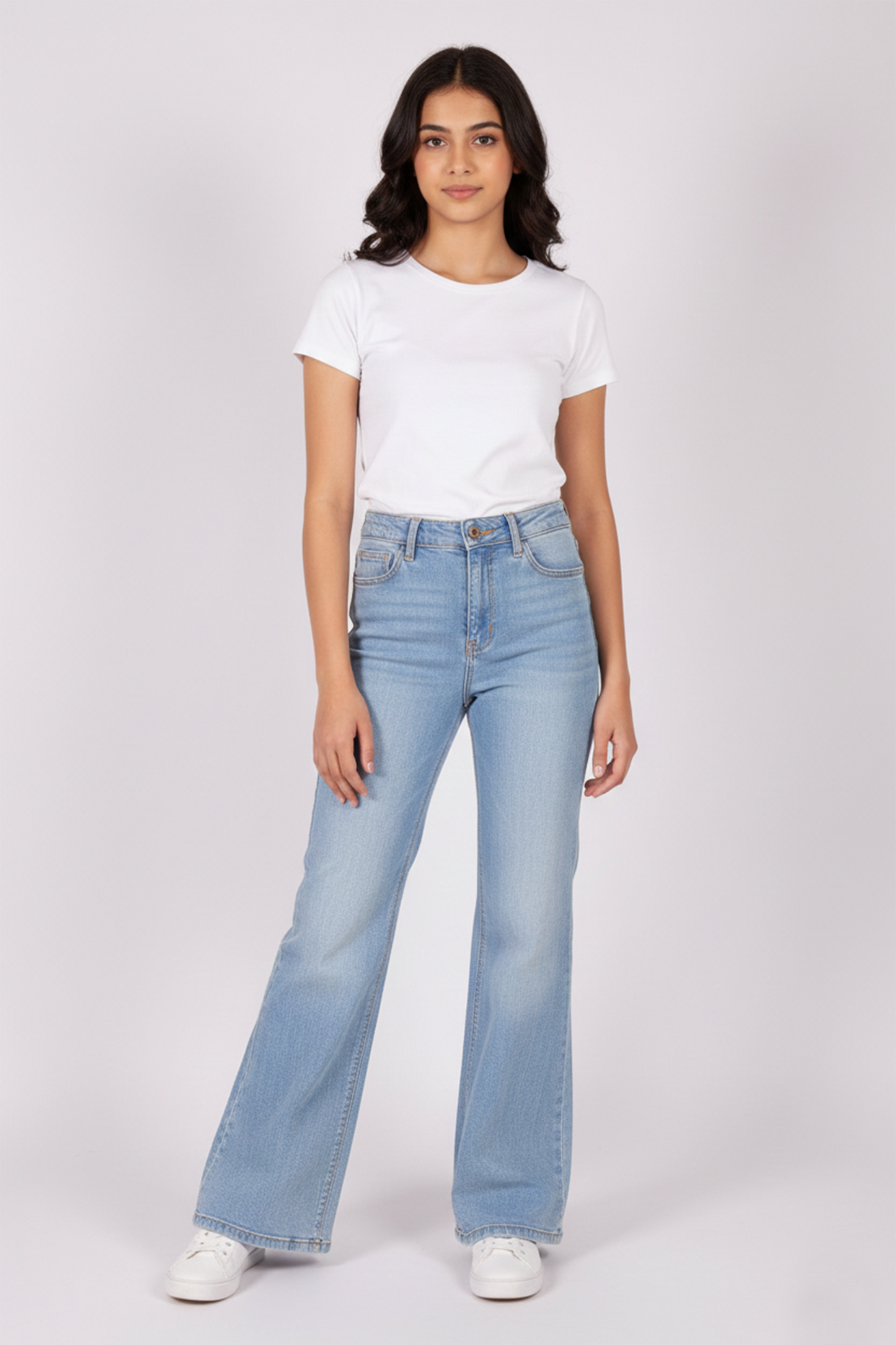 Light Wash Wide-Leg Flare Jeans – Retro Chic for Teens