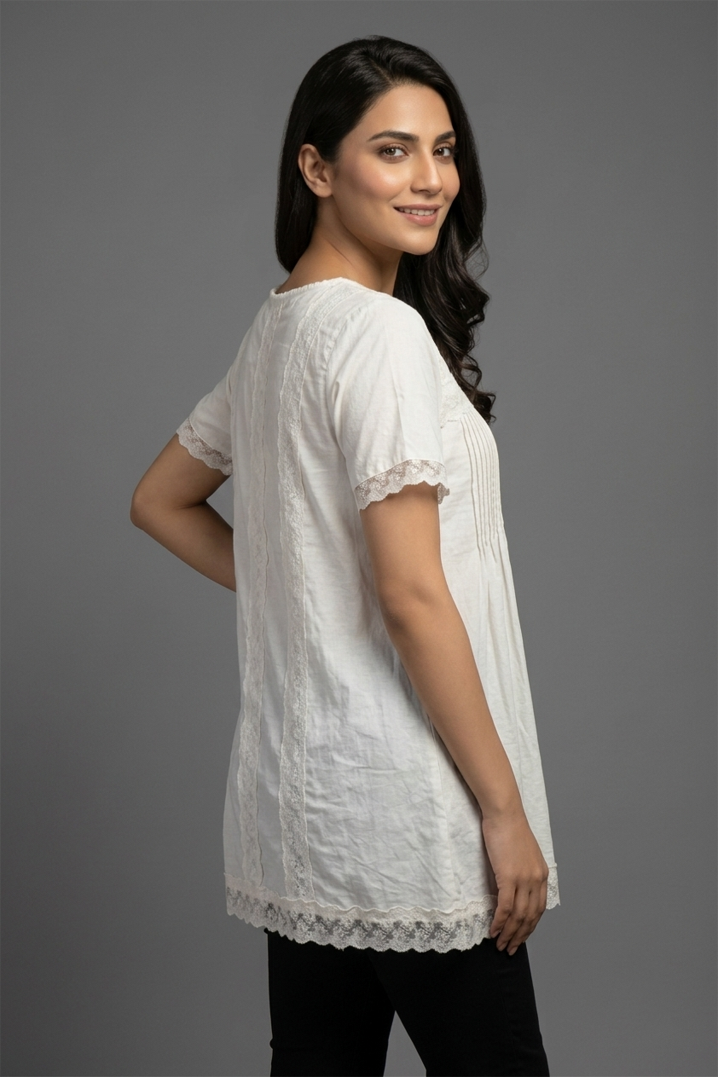 Vintage-Inspired Lace & Pintuck Jersey Tunic – Soft