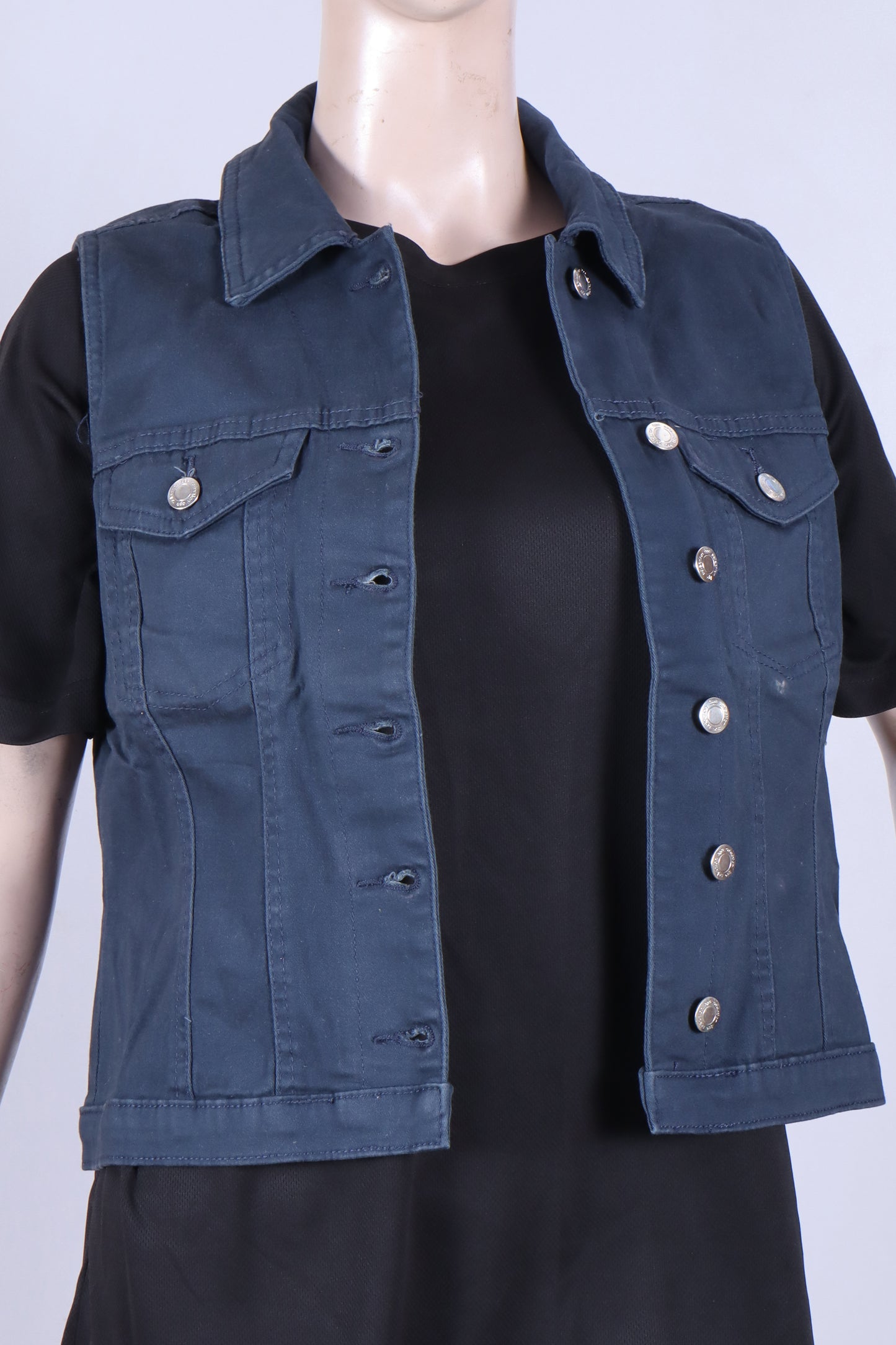 Women's Sleeveless Denim-Look Vest / Navy Blue Cropped Sleeveless Shirt Jacket