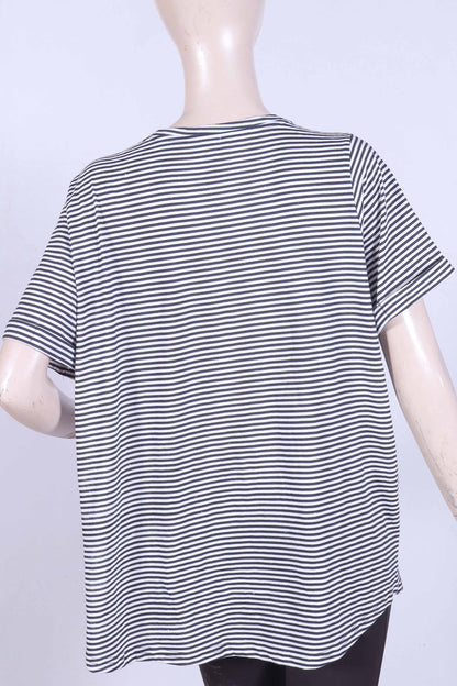Fine Striped V-Neck T-Shirt – Relaxed Fit