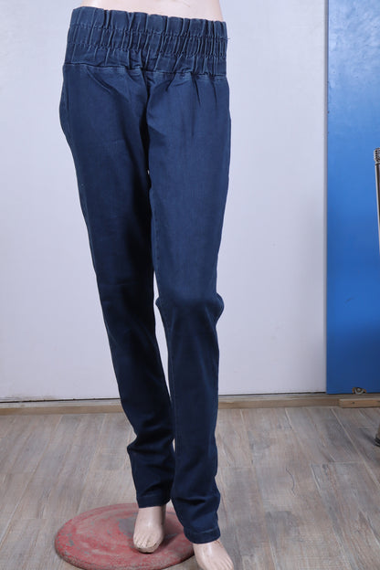 Women's Dark Wash Pull-On jeggings