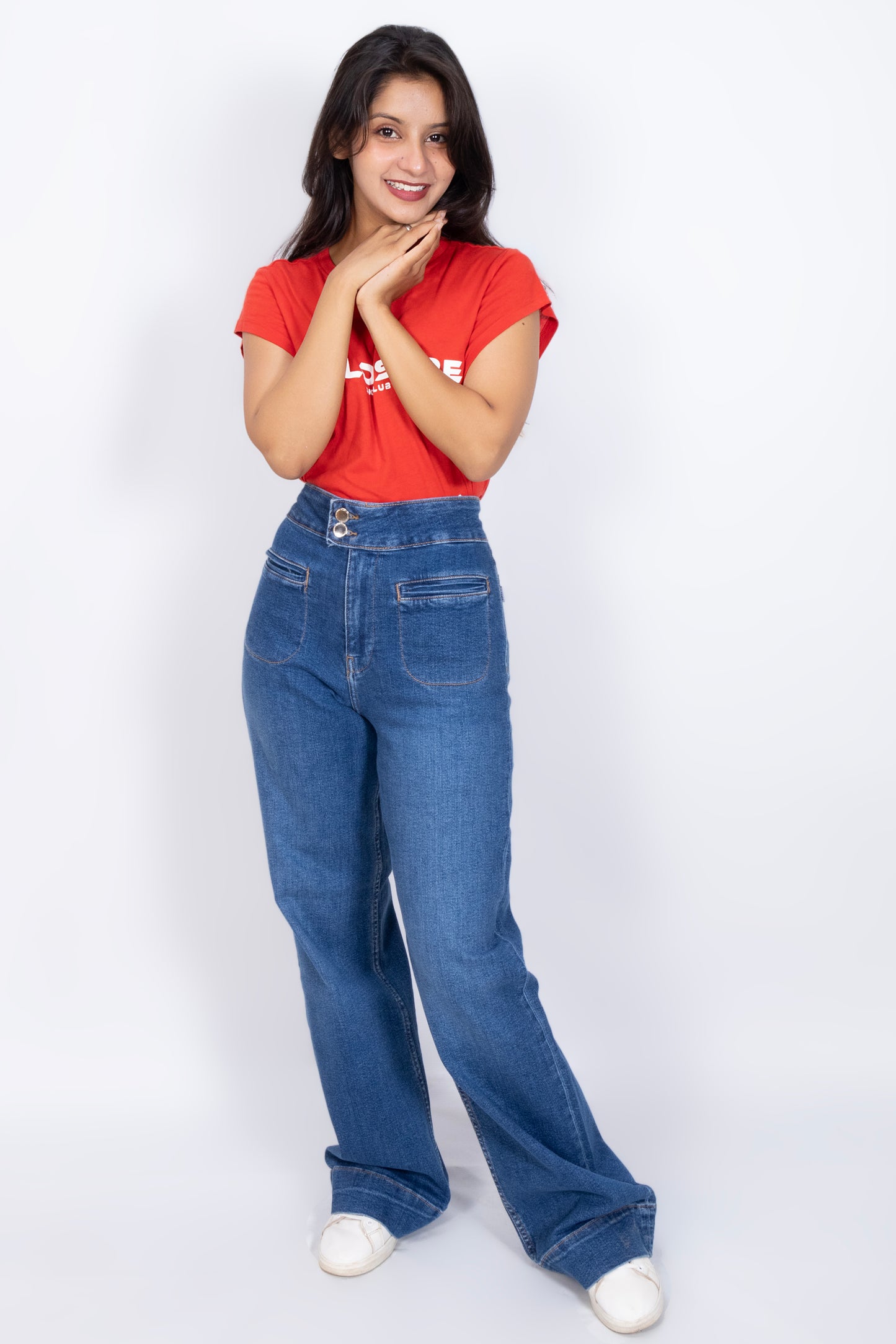 Dual-Button Wide-Legged Jeans