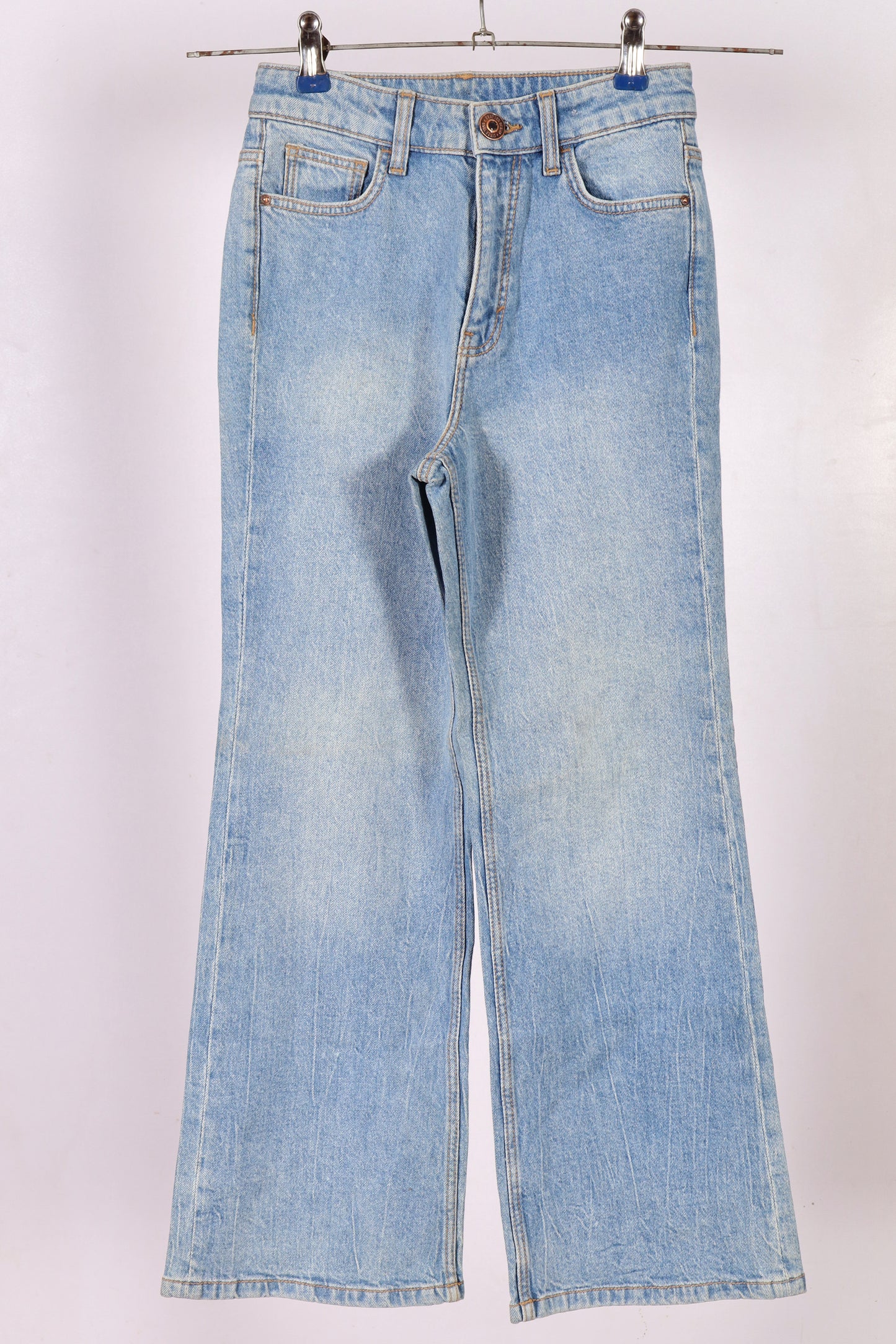 Light Wash Wide-Leg Flare Jeans – Retro Chic for Teens