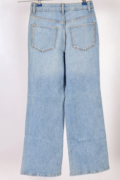 Light Wash Wide-Leg Flare Jeans – Retro Chic for Teens