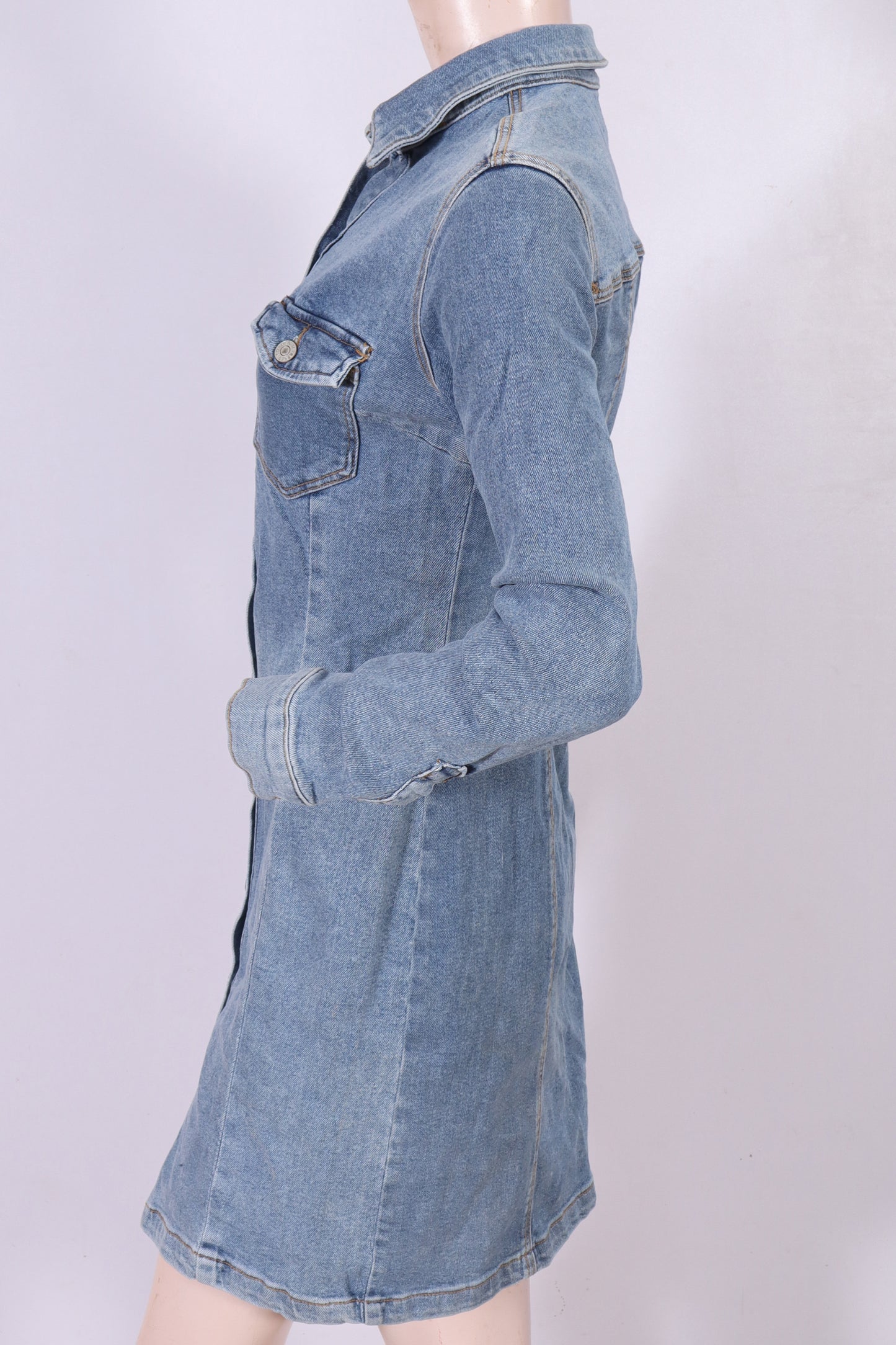Denim Long-Sleeve Shirt Dress – Stylish & Comfortable