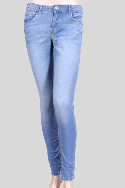Sculpt & Lift Ultra-Slim Skinny Jeans in Light Wash