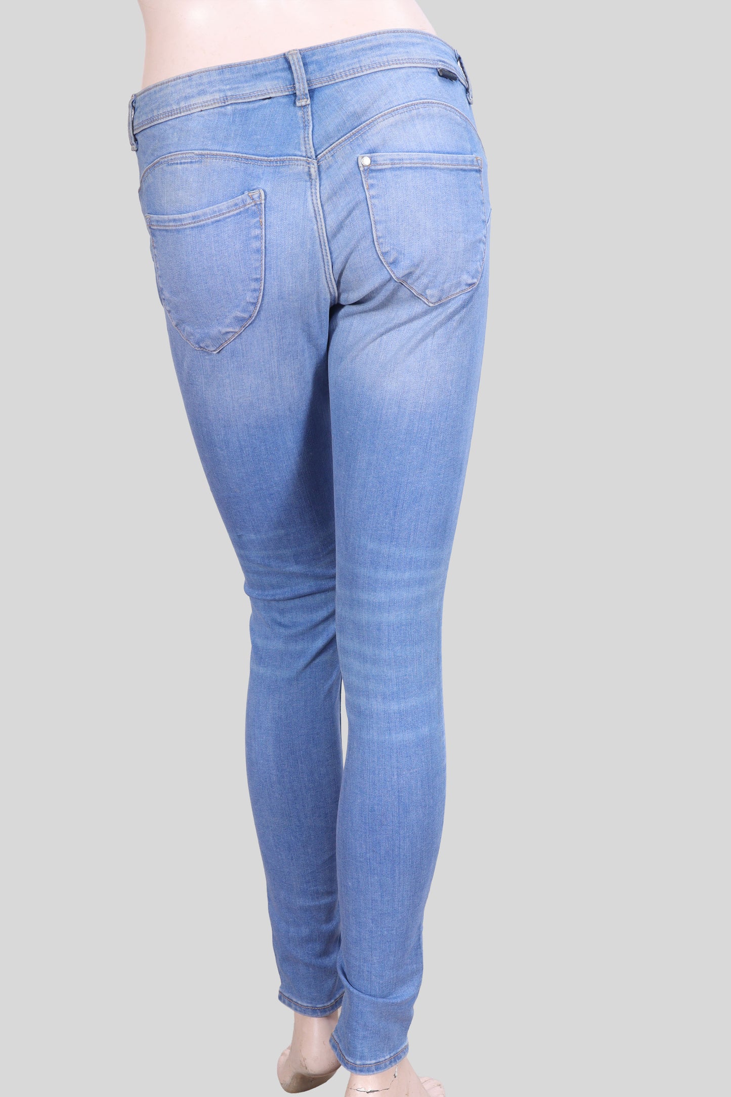 Sculpt & Lift Ultra-Slim Skinny Jeans in Light Wash