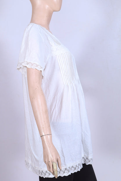 Vintage-Inspired Lace & Pintuck Jersey Tunic – Soft
