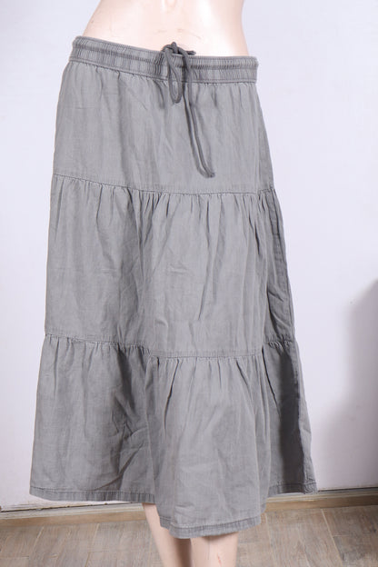 Moda Vilona's DENIM RUFFLED SKIRT