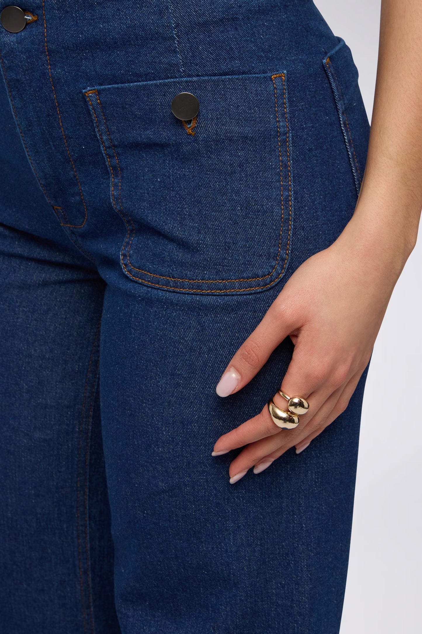 Dark wide-leg jeans with patch pockets Dark blue denim