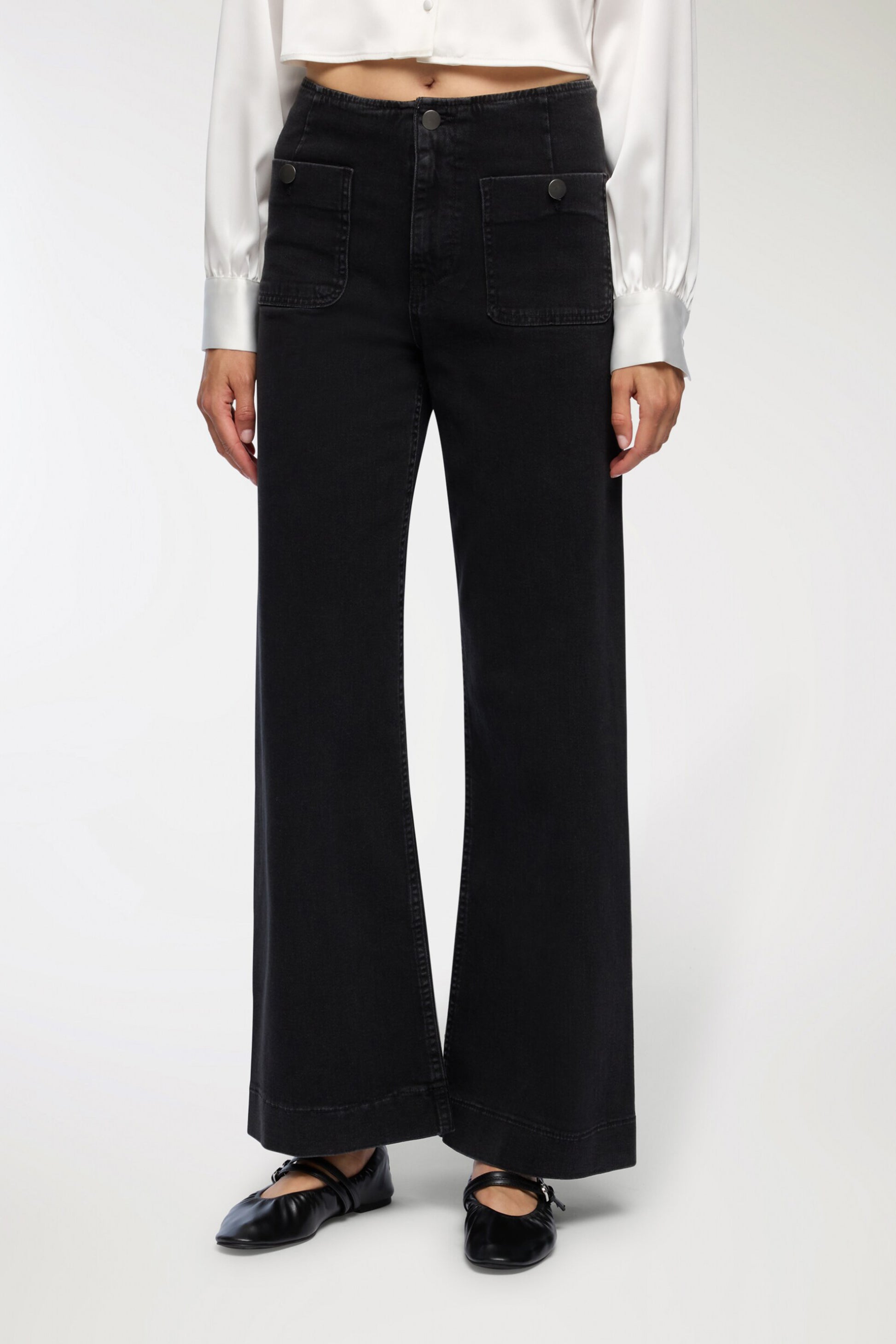 Wide-leg jeans with patch pockets denim black – Clothing