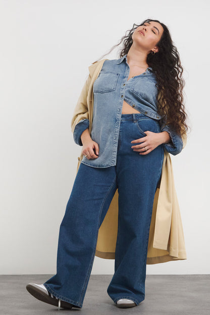 Mid Wash 00s Wide Leg Jean