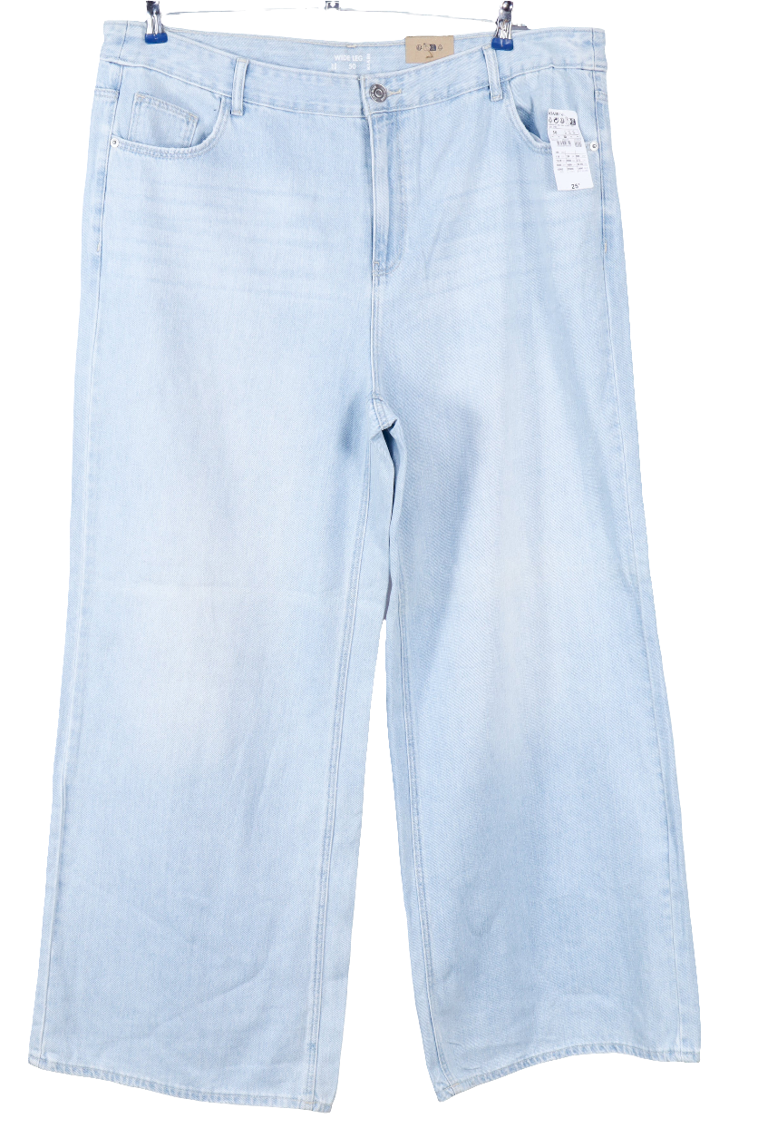 Wide-leg jeans with a high waist
