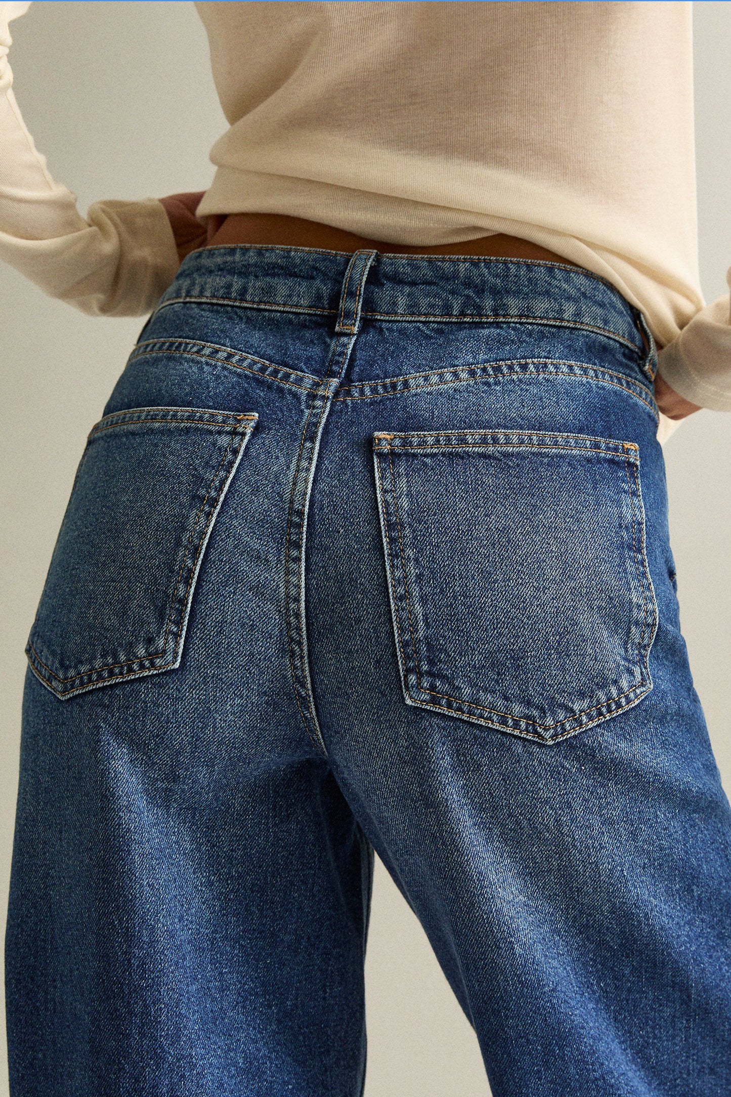 High-Waist Wide Leg Stone WashJeans